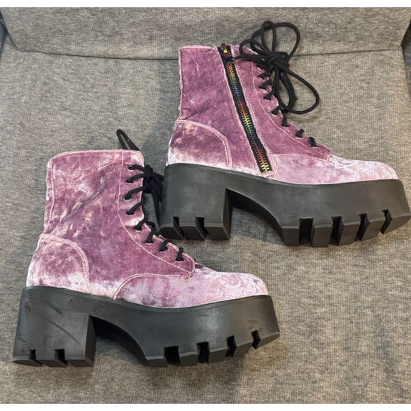 Lavender Crushed Velvet Dolls Kill Boots - Women's Size 10 - Picture 4 of 9